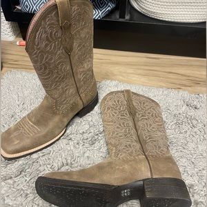 Ariat Women’s Round Up Remuda Western Boot